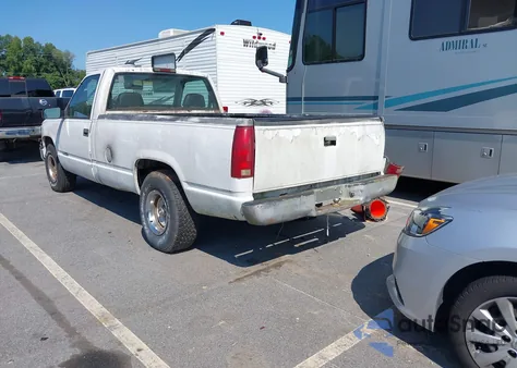 1997 Chevrolet C1500 Fleetside W/T z USA, uszkodzony, nr VIN 1GCEC14W0VZ242582
